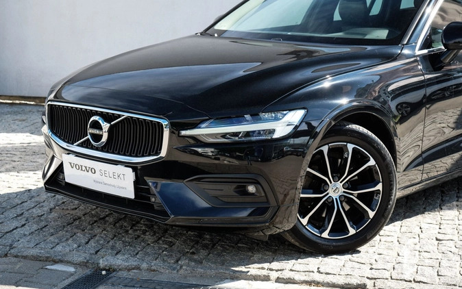 Volvo V60 cena 139900 przebieg: 46500, rok produkcji 2021 z Węgrów małe 596